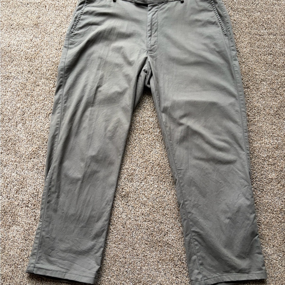 Peter Millar Sage Green Men's Khaki Chinos 36x26